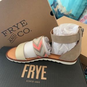 NWT Frye Port 2 Band Sandal